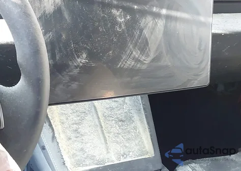 2025 Tesla Model 3 Long Range Rear-Wheel Drive/Standard from USA, damaged, VIN 5YJ3E1EA8SF047657